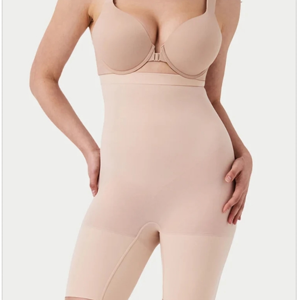 Spanx Seamless Mid Thigh Nude Shapewear Shorts